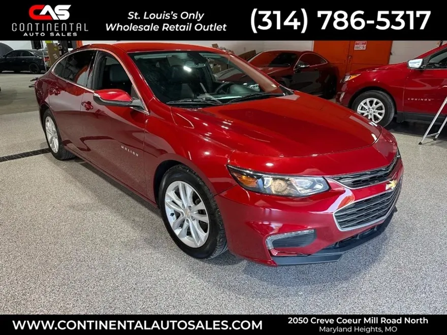 2017 Chevrolet Malibu photo 1