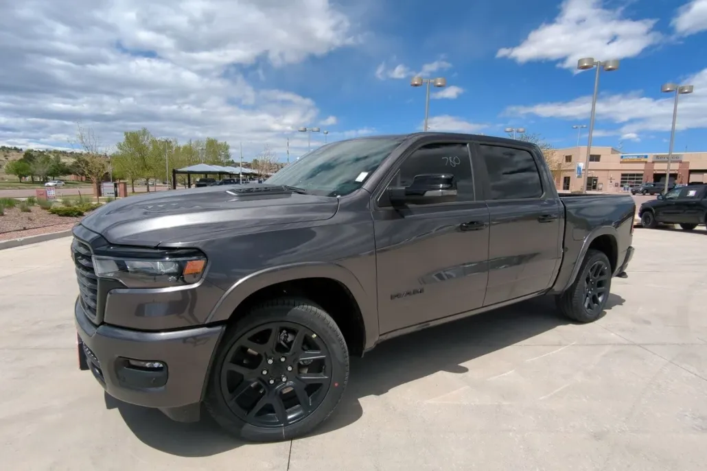 2025 Ram 1500 Laramie photo 1