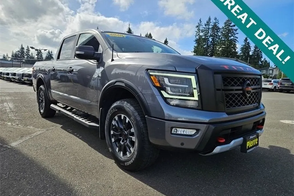 2020 Nissan Titan PRO-4X photo 1