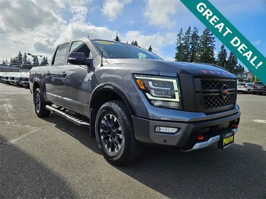 2020 Nissan Titan PRO-4X photo 1