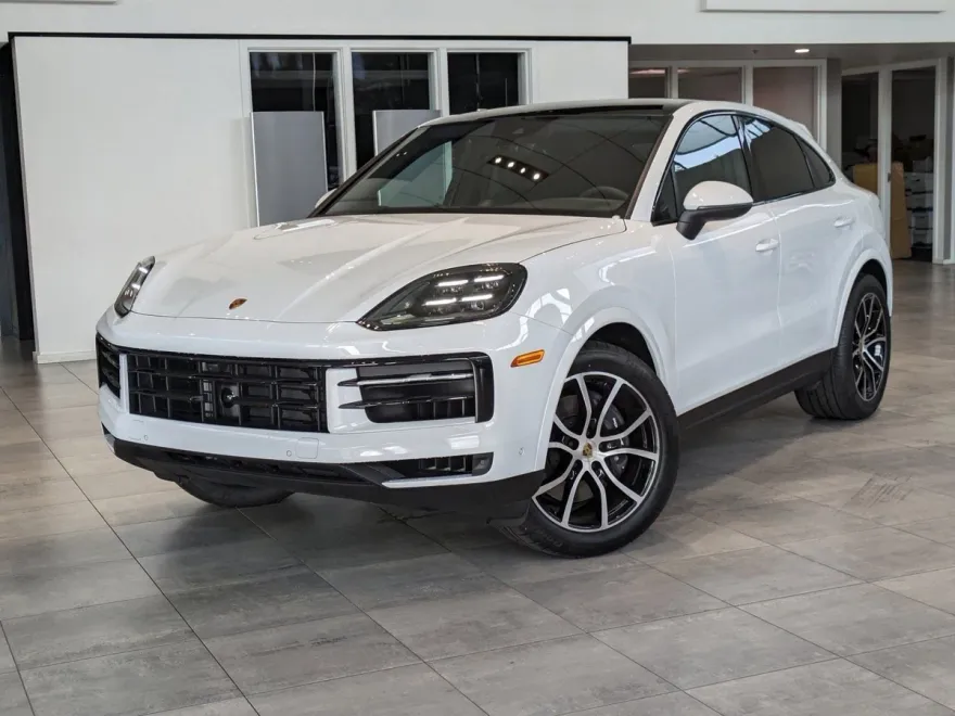 2024 Porsche Cayenne Coupe photo 1