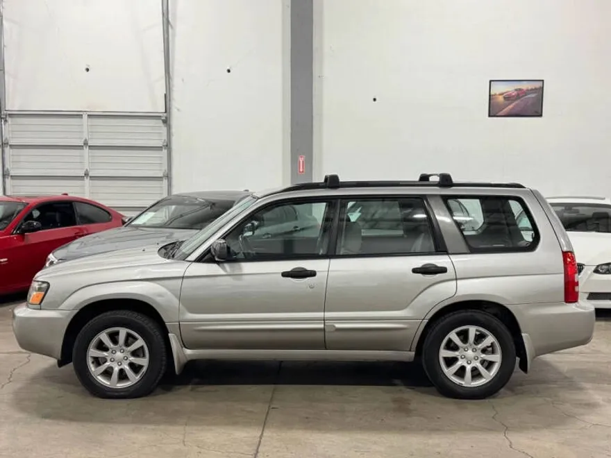 2005 Subaru Forester XS photo 1