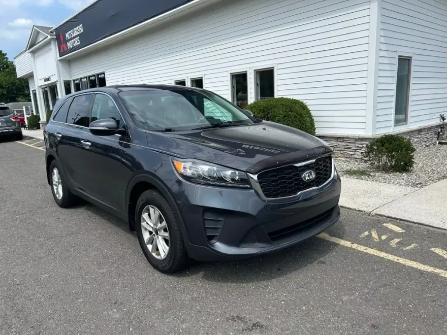 2019 Kia Sorento LX photo 1
