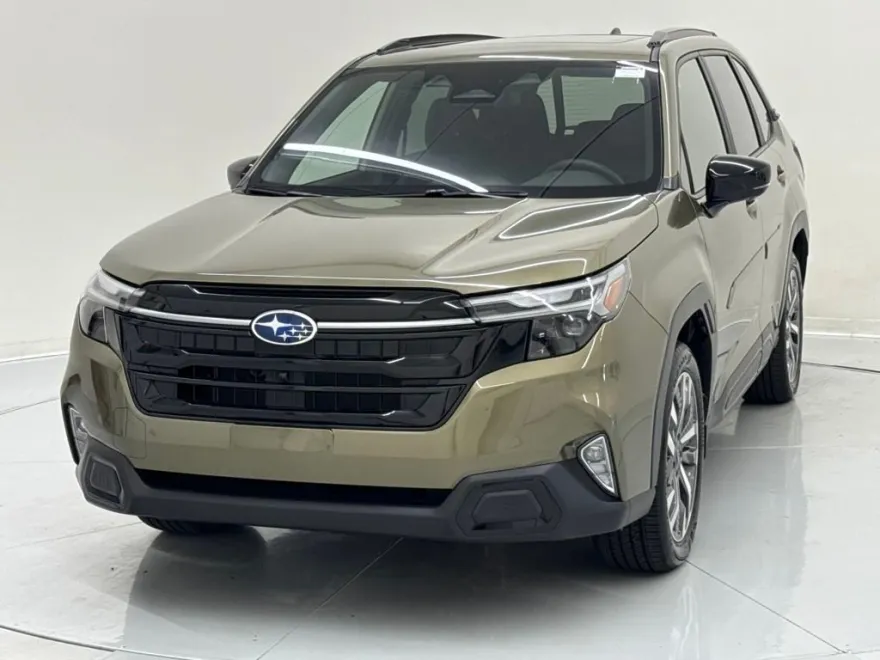 2025 Subaru Forester Touring photo 1