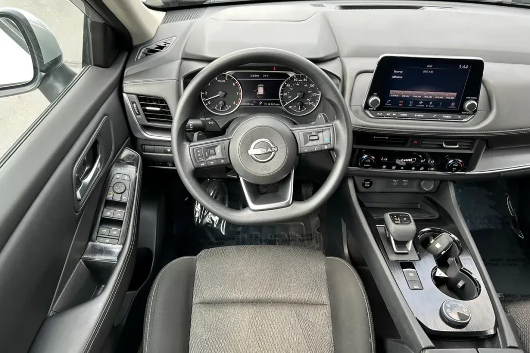 2024 Nissan Rogue SV AWD photo 1