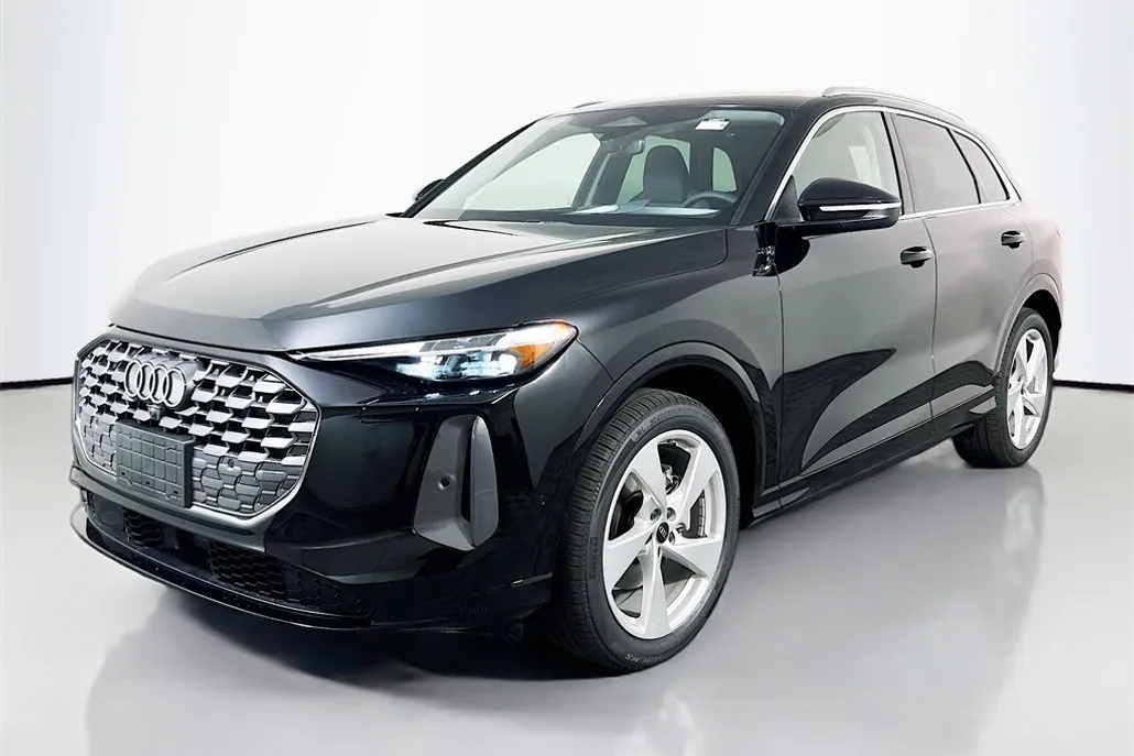 2025 Audi Q5 2.0T Prestige photo 1