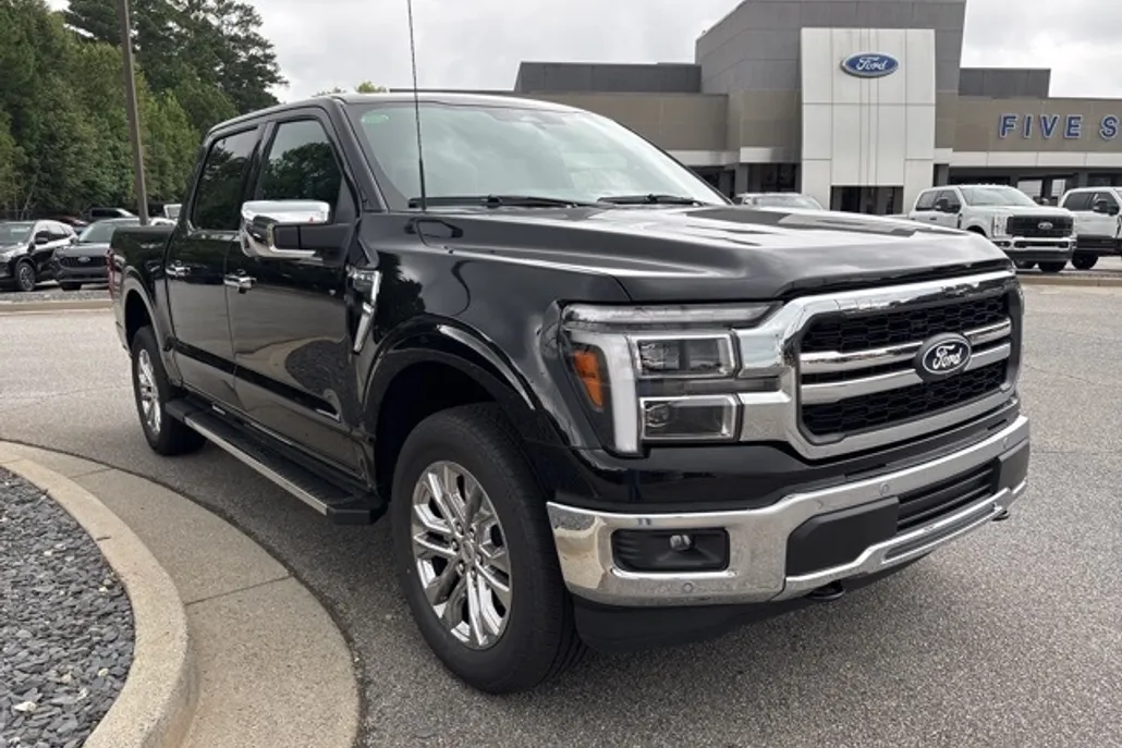 2025 Ford F-150 Lariat photo 1