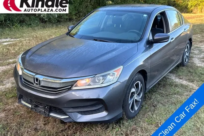 2017 Honda Accord LX photo 1