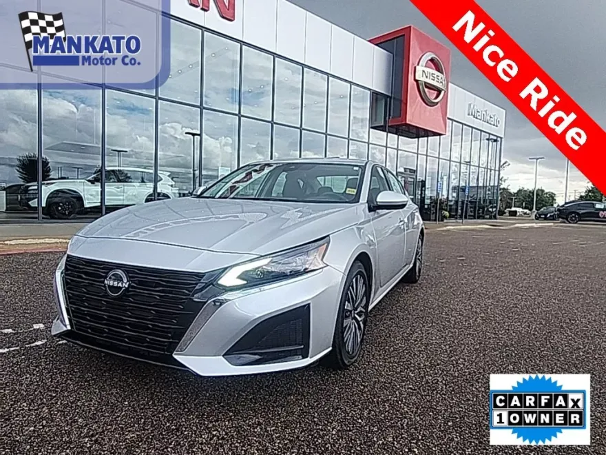 2023 Nissan Altima 2.5 SV photo 1