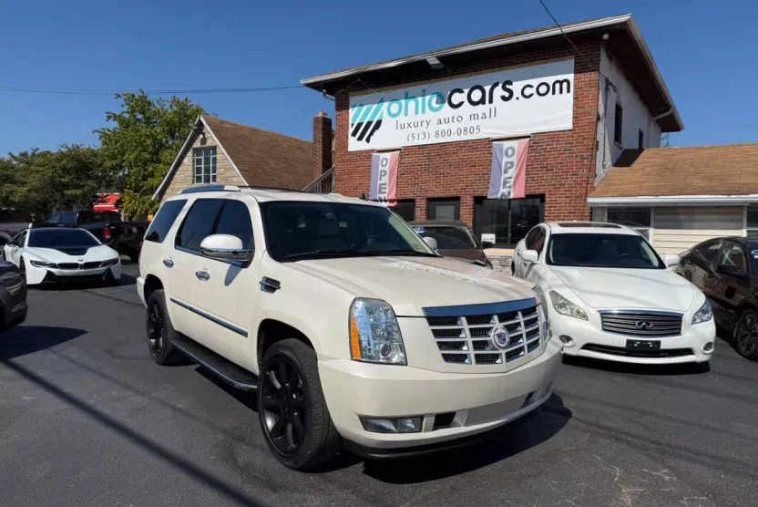 2008 Cadillac Escalade Base photo 1