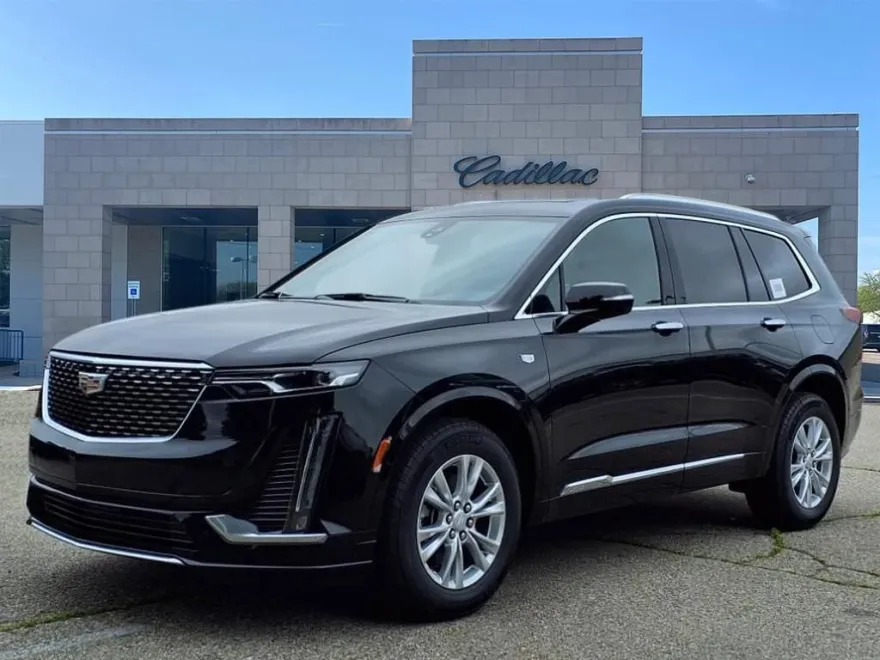2025 Cadillac XT6 Luxury photo 1