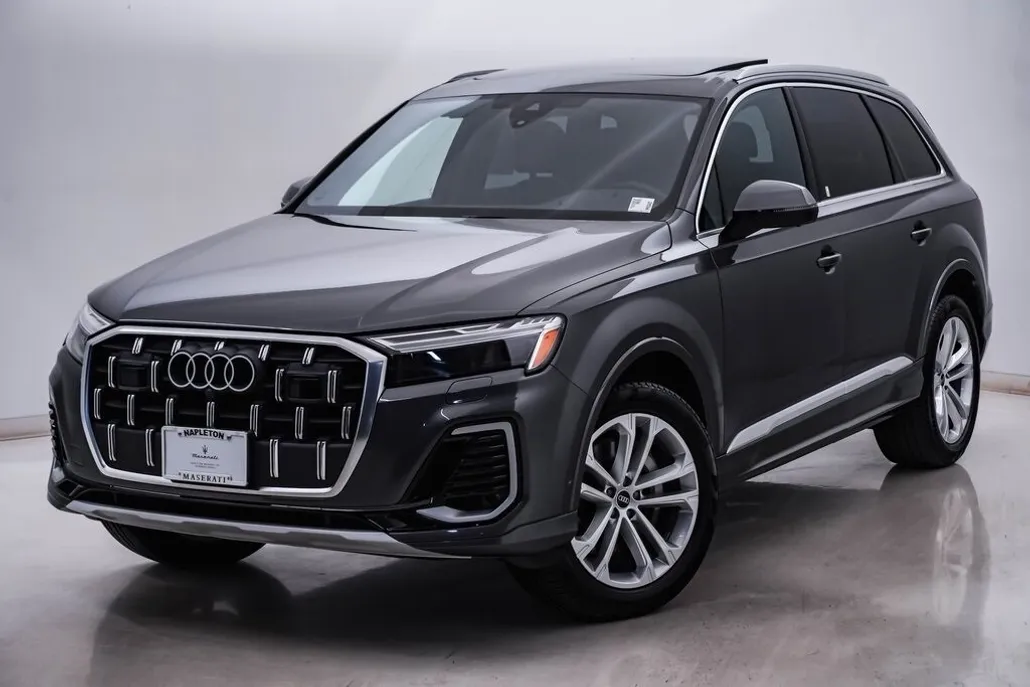 2025 Audi Q7 55 Premium Plus photo 1
