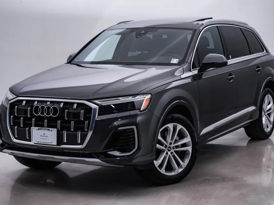 2025 Audi Q7 55 Premium Plus photo 1
