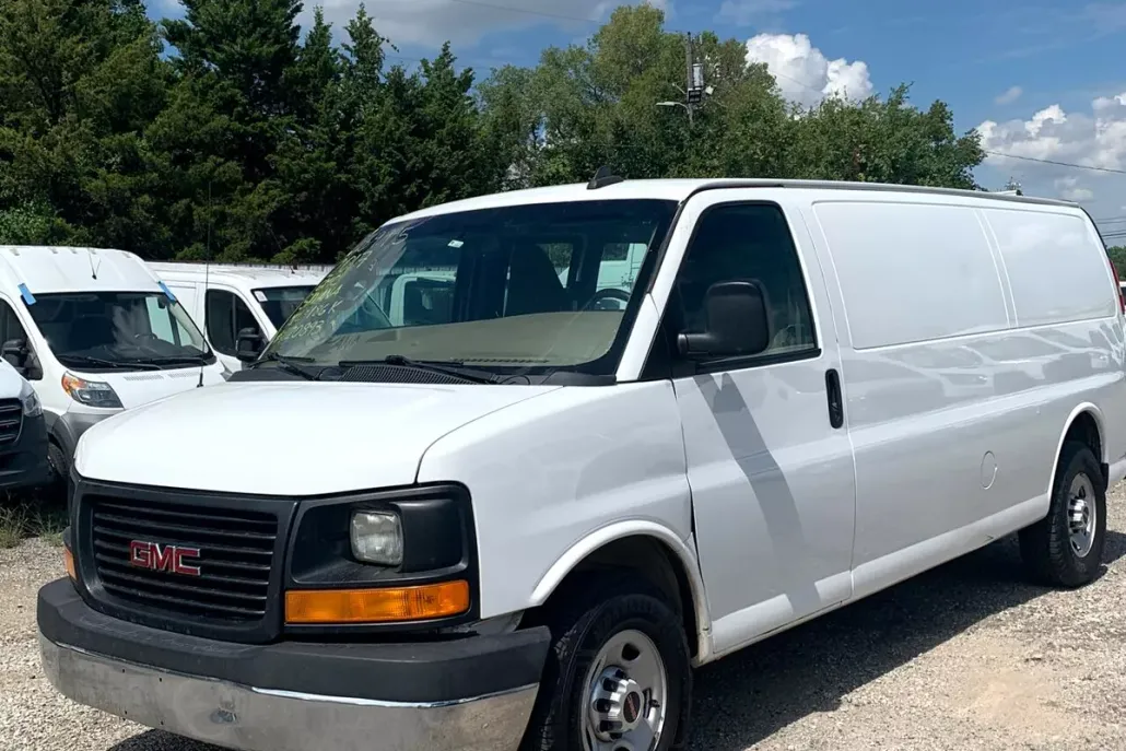 2017 Gmc Savana Cargo photo 1