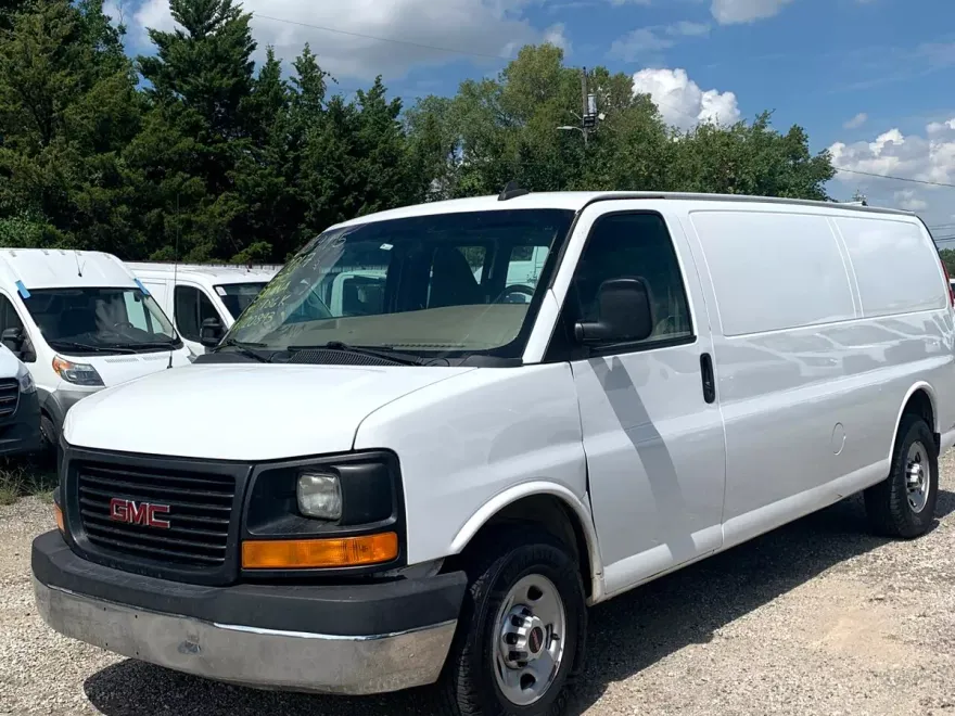 2017 Gmc Savana Cargo photo 1