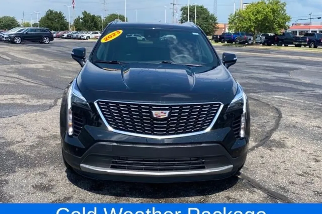 2023 Cadillac XT4 Premium Luxury photo 1