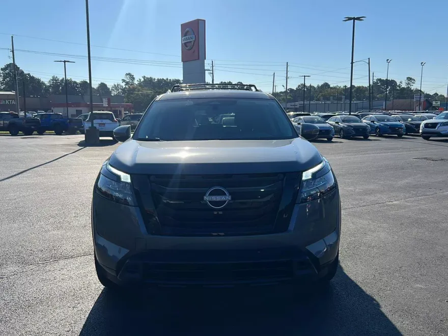 2025 Nissan Pathfinder SV photo 1