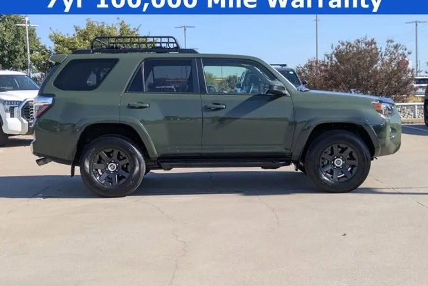 2022 Toyota 4Runner SR5 Trail photo 1