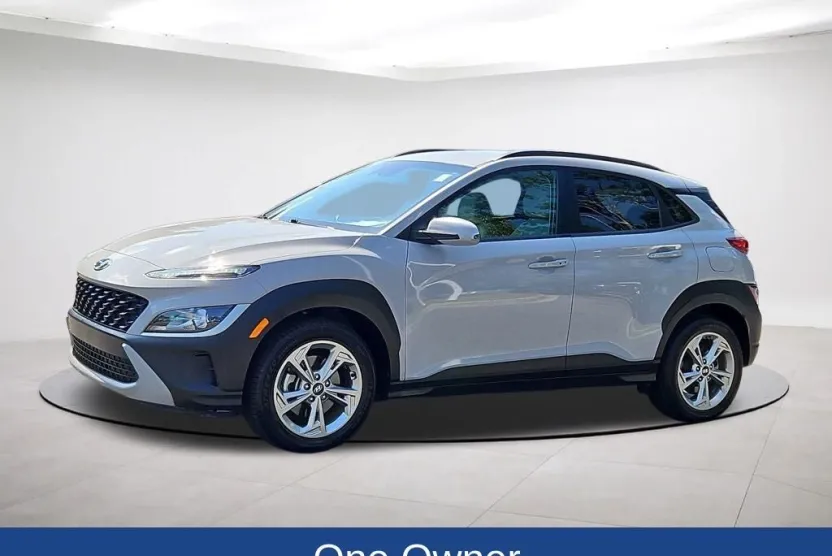 2023 Hyundai Kona SEL photo 1