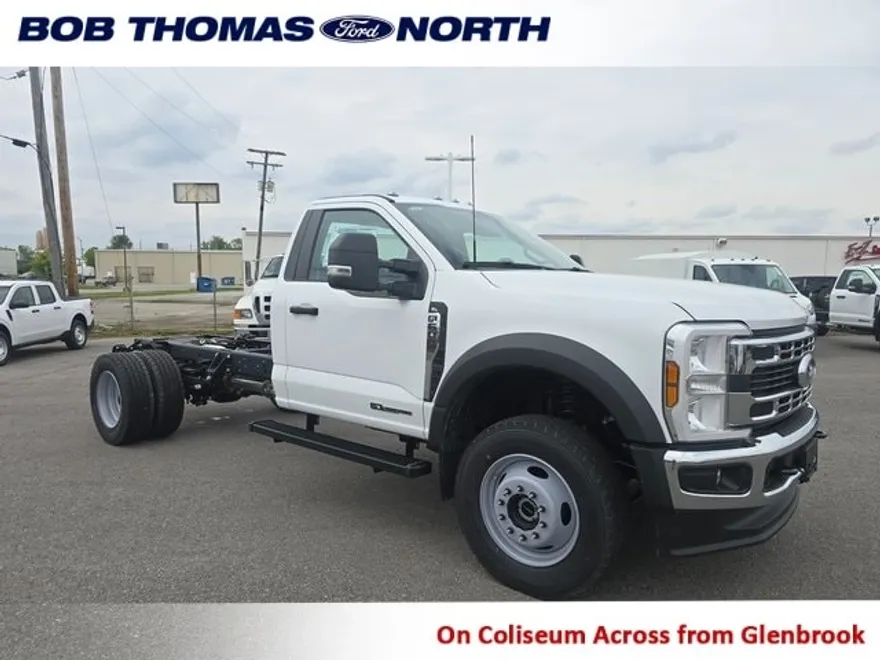 2025 Ford F-600 photo 1