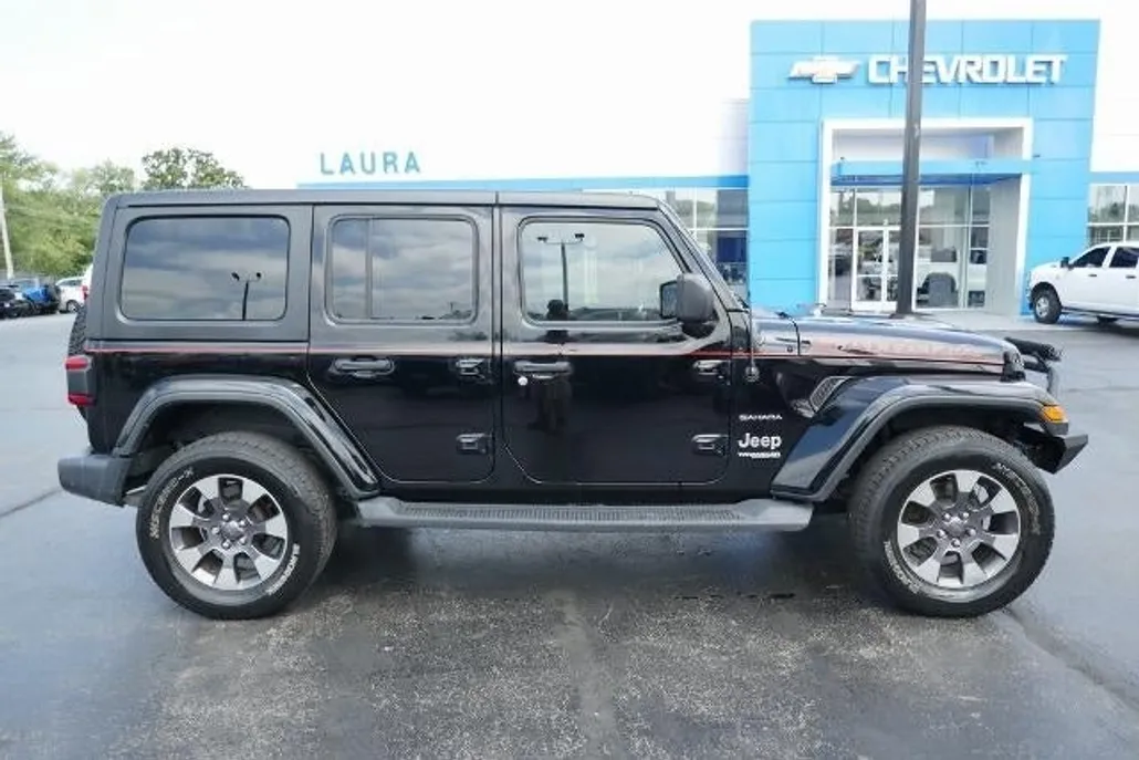 2018 Jeep Wrangler Unlimited Sahara photo 1