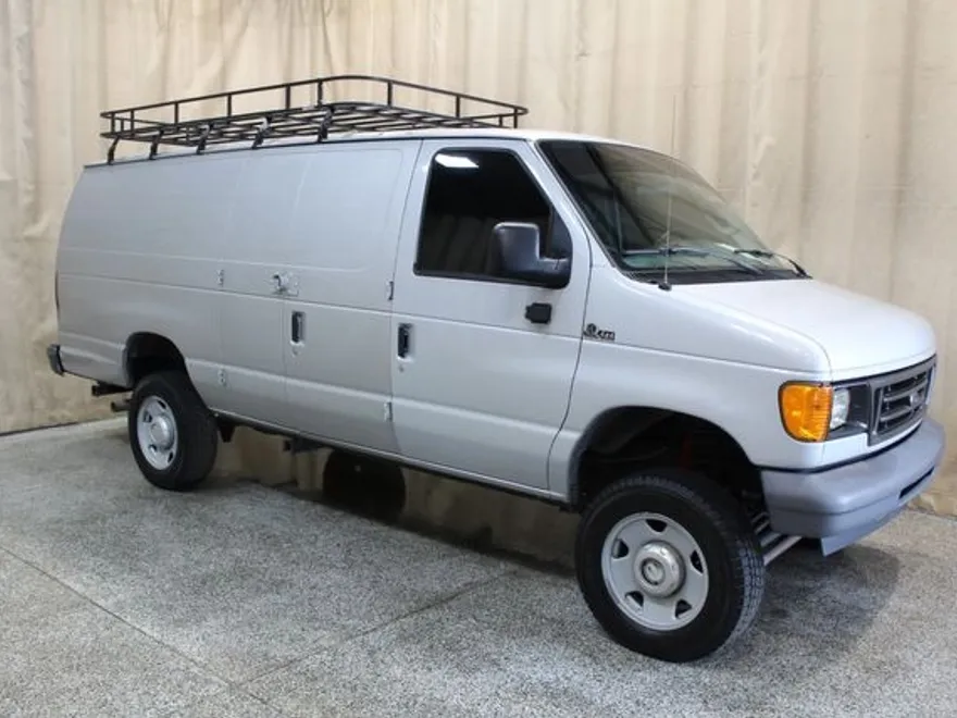 2007 Ford E-350 photo 1