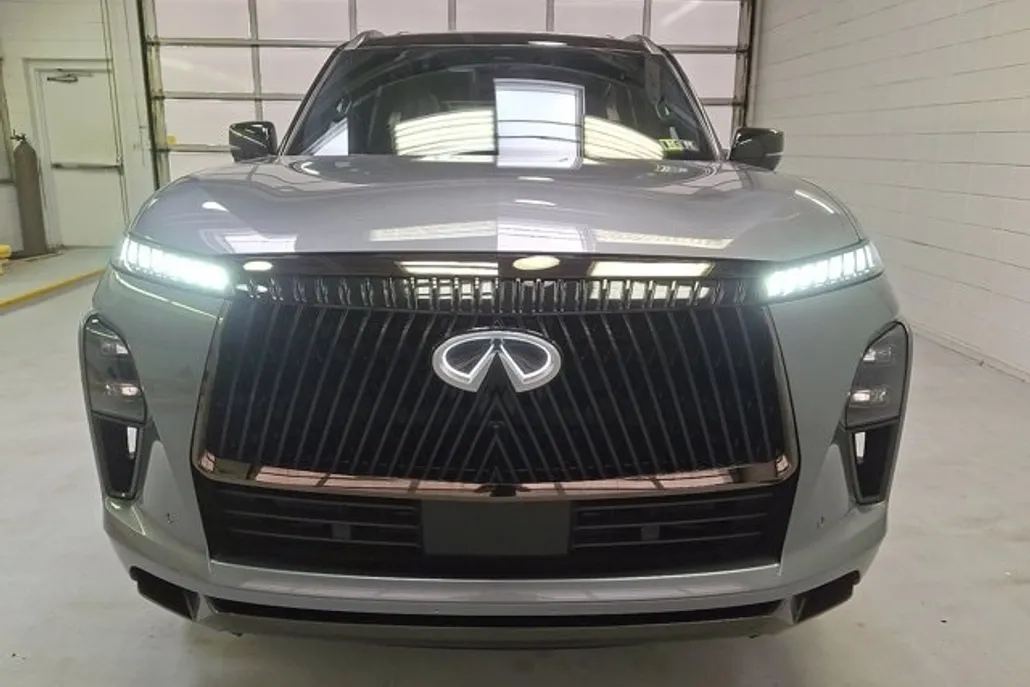 2025 Infiniti QX80 photo 1