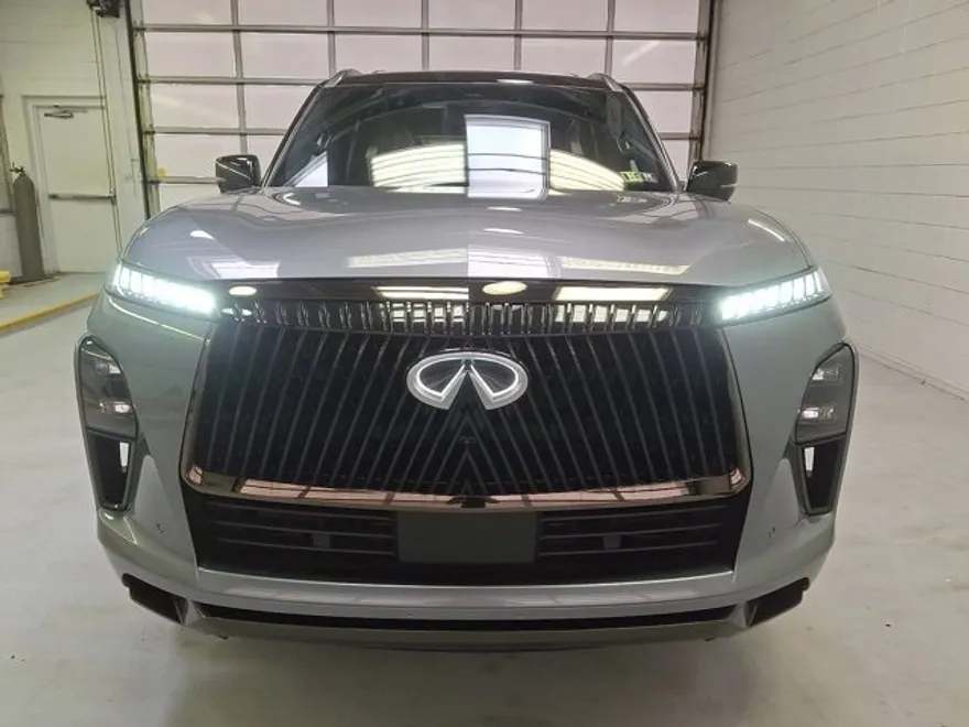 2025 Infiniti QX80 photo 1