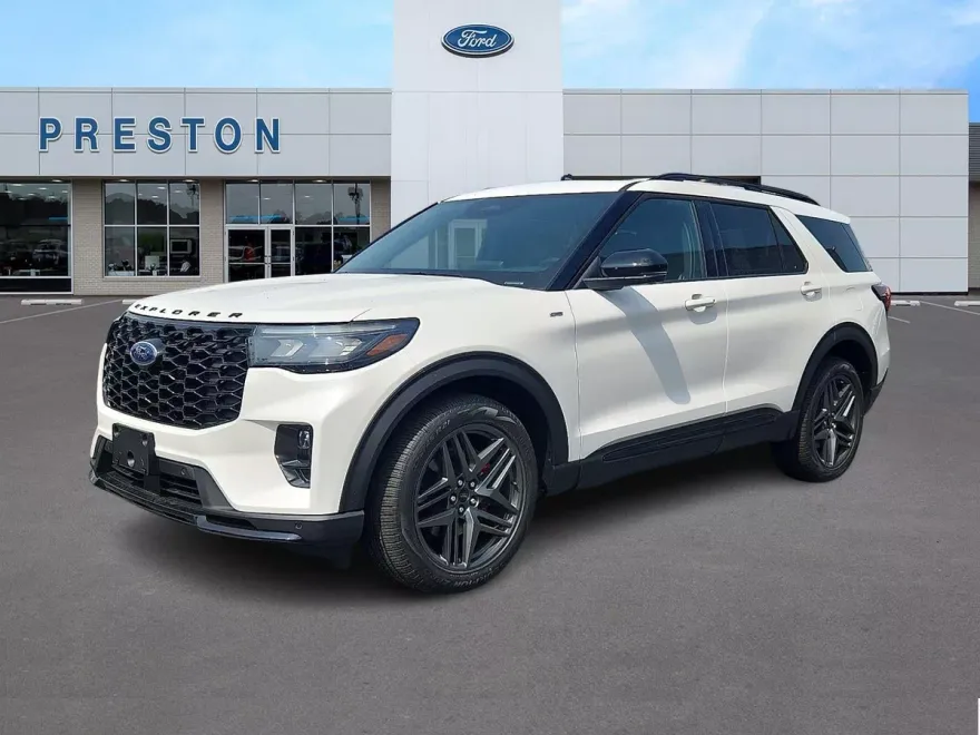 2025 Ford Explorer ST-Line photo 1