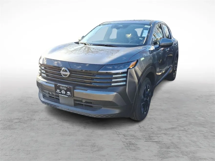 2025 Nissan Kicks SV photo 1