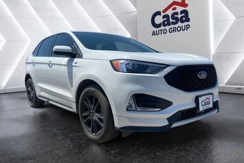 2024 Ford Edge ST photo 1