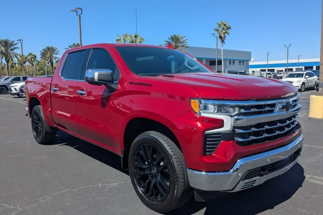 2025 Chevrolet Silverado 1500 LTZ photo 1