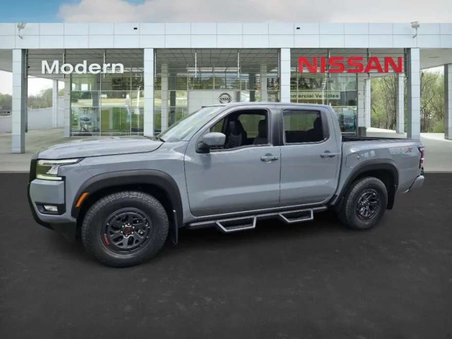 2025 Nissan Frontier Crew Cab PRO-X photo 1