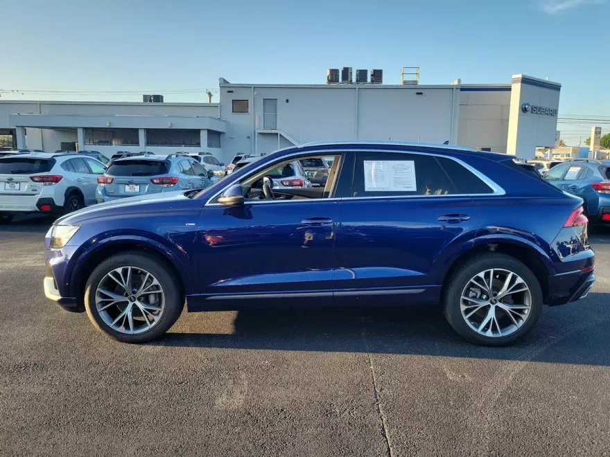 2023 Audi Q8 55 Premium Plus photo 1