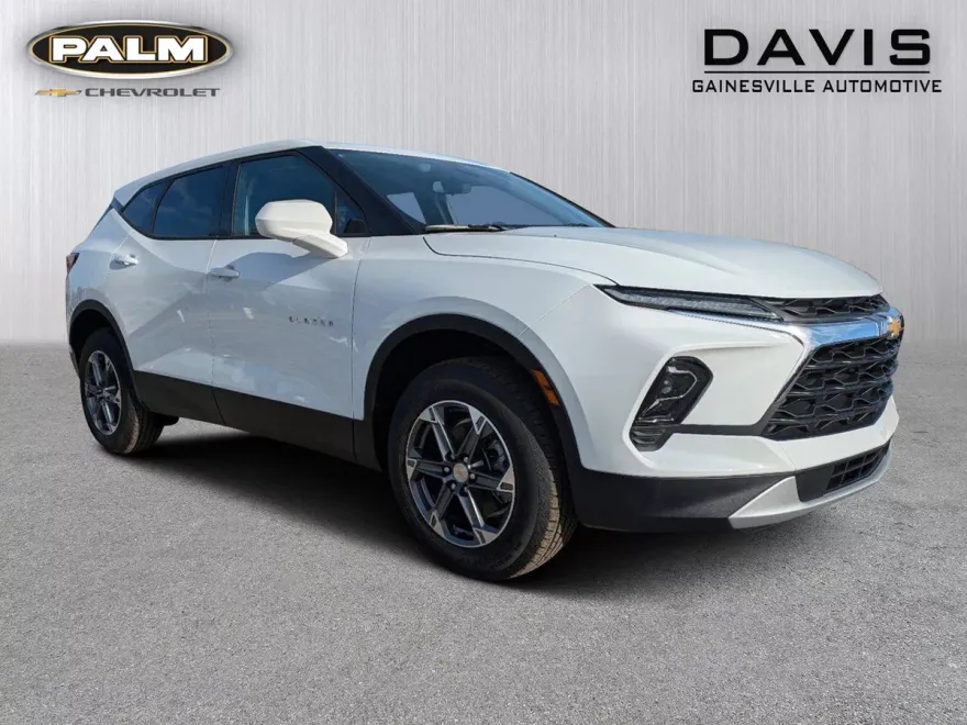 2025 Chevrolet Blazer 2LT photo 1