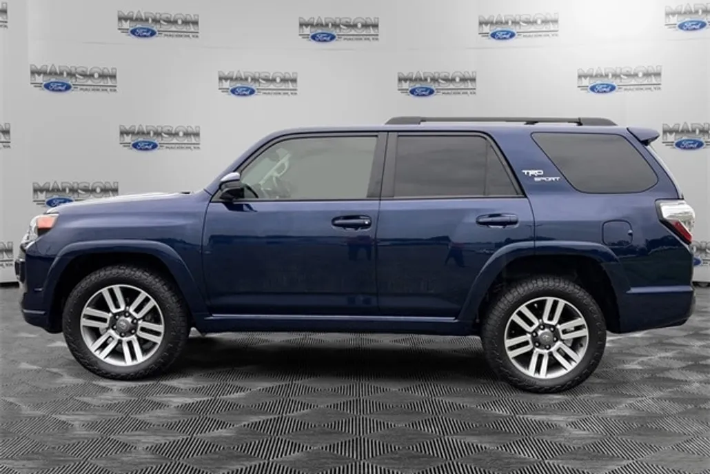 2022 Toyota 4Runner TRD Sport photo 1
