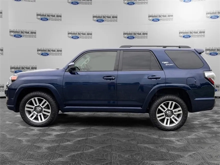 2022 Toyota 4Runner TRD Sport photo 1