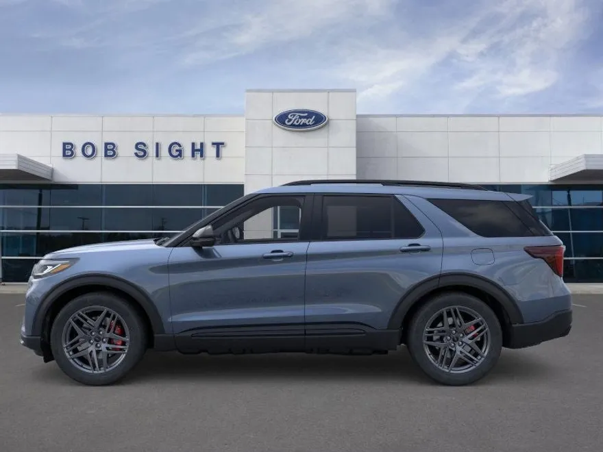 2025 Ford Explorer ST photo 1