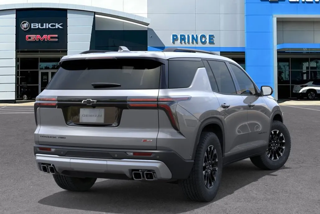 2026 Chevrolet Traverse Z71 photo 1