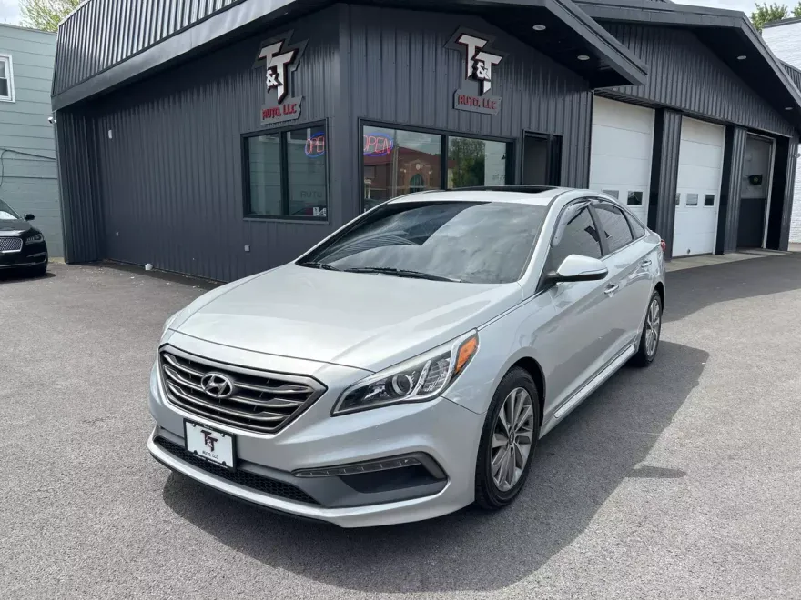 2017 Hyundai Sonata Sport photo 1
