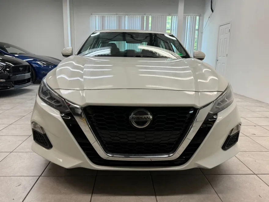 2022 Nissan Altima 2.5 SV photo 1