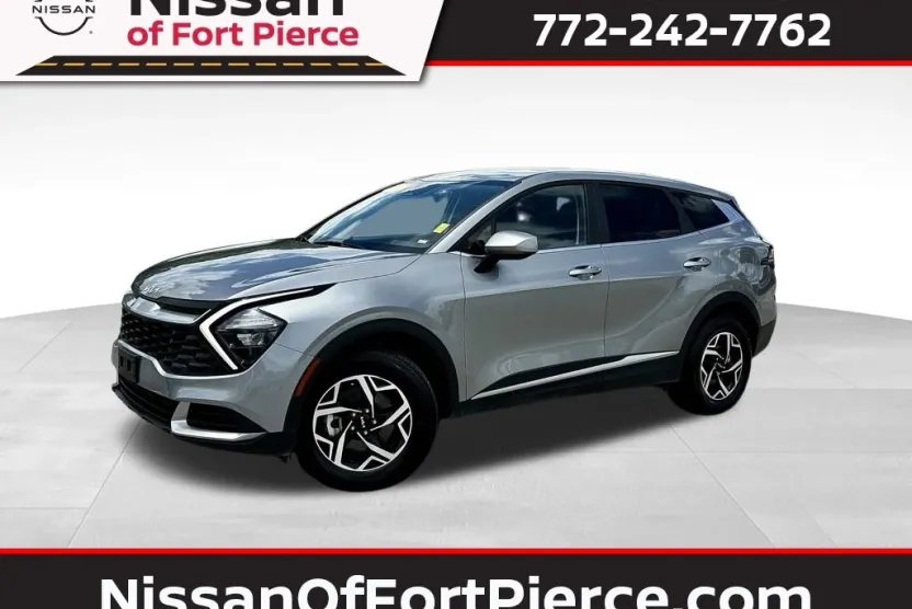 2023 Kia Sportage LX photo 1