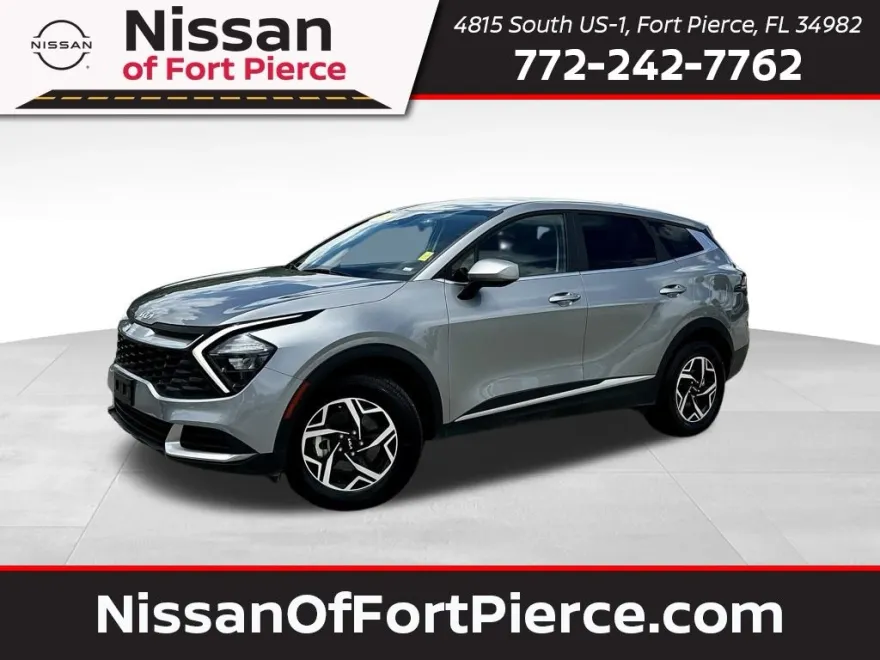 2023 Kia Sportage LX photo 1