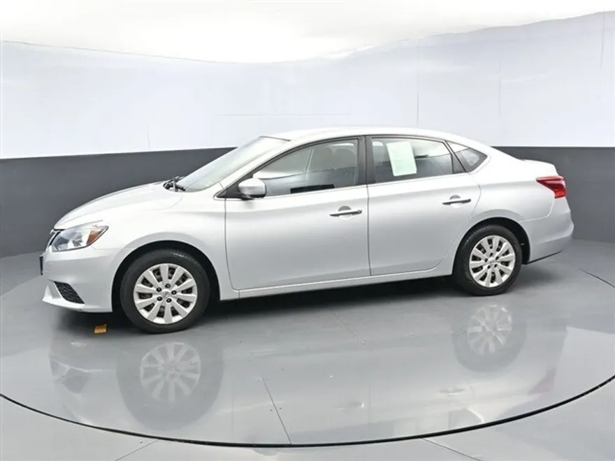2018 Nissan Sentra S photo 1