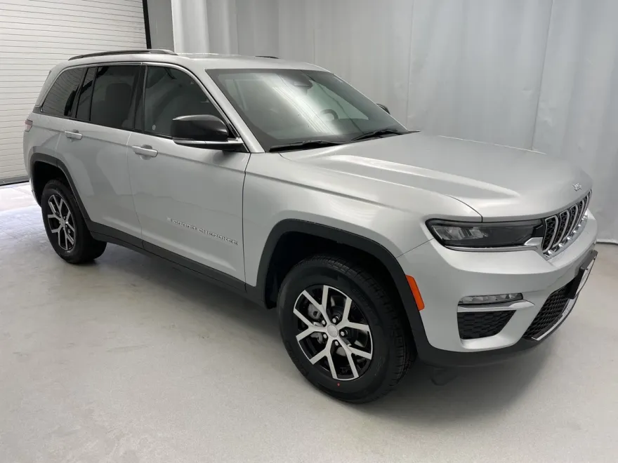 2025 Jeep Grand Cherokee Limited photo 1