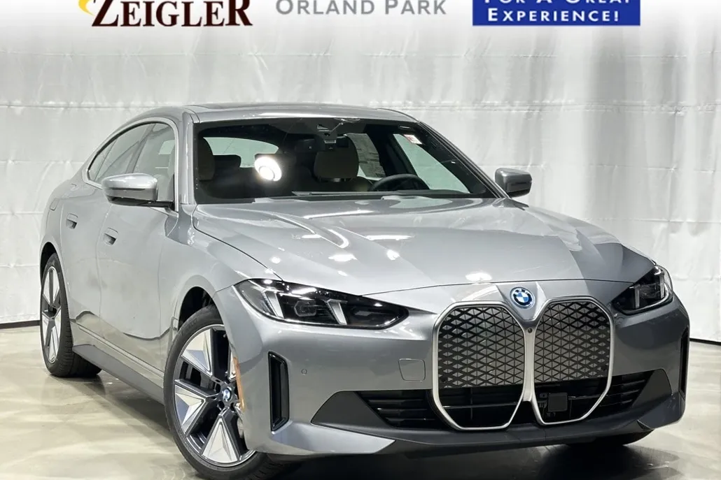 2025 Bmw i4 xDrive40 photo 1