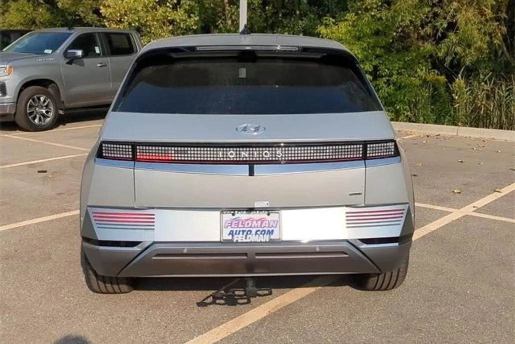 2024 Hyundai Ioniq 5 Limited photo 1