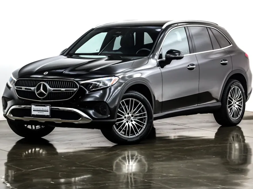 2025 Mercedes Benz GLC 300 photo 1