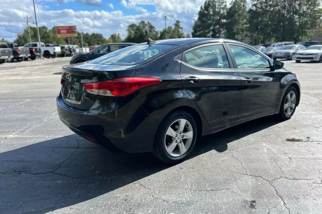 2012 Hyundai Elantra GLS photo 1