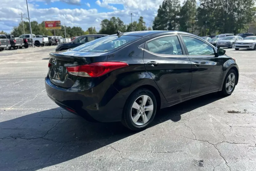 2012 Hyundai Elantra GLS photo 1